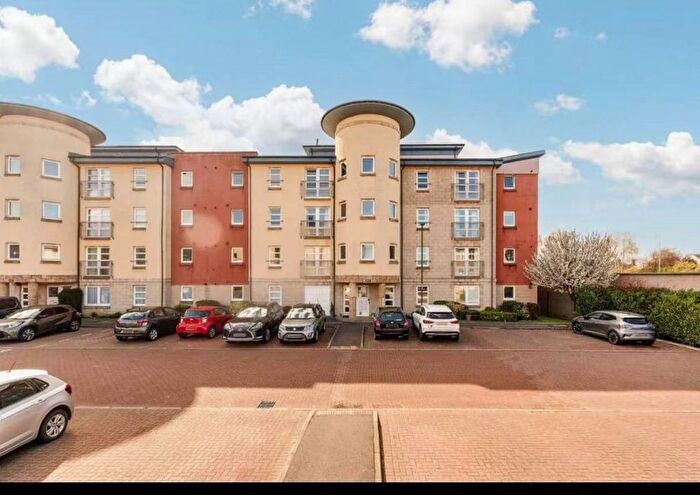 3 Bedroom Flat To Rent In Gylemuir Road, Corstorphine, Edinburgh, EH12