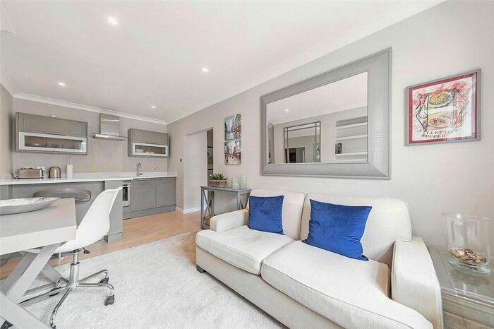 1 Bedroom Flat To Rent In Queen's Gate Gardens, London, SW7