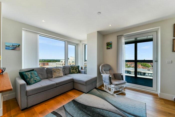 2 Bedroom Flat To Rent In Acton Walk, London, N20