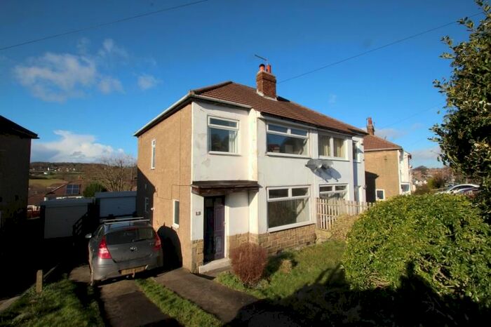 3 Bedroom Semi-Detached House To Rent In Tinshill Road, Leeds LS16