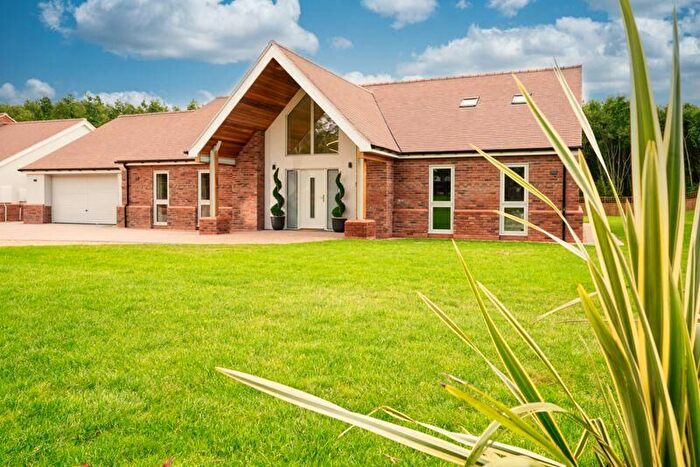 3 Bedroom Bungalow For Sale In Chignal Road, Chelmsford, CM1