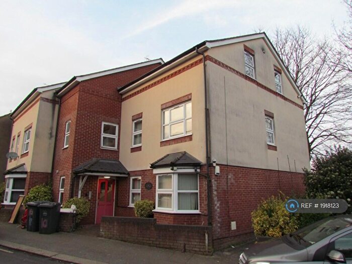 1 Bedroom Flat To Rent In St. Saviours Crescent, Luton, LU1