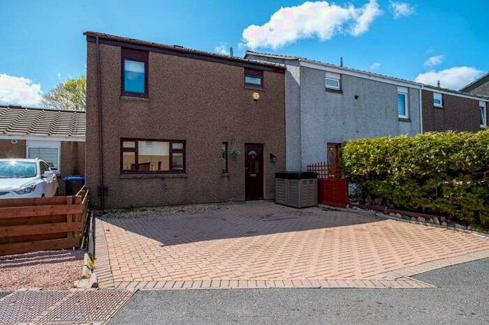 3 Bedroom Property For Sale In Henderson Drive, Westhill, AB32