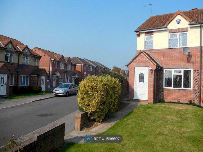 2 Bedroom Semi-Detached House To Rent In Poplar Grove, Lundwood, Barnsley, S71