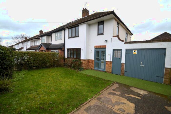 3 Bedroom Property To Rent In Chiswell Green, St Albans, AL2
