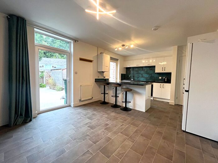 3 Bedroom Property To Rent In Bonhay Road, Exeter, EX4