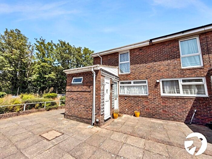 3 Bedroom End Of Terrace House To Rent In Walmer Terrace, London, SE18