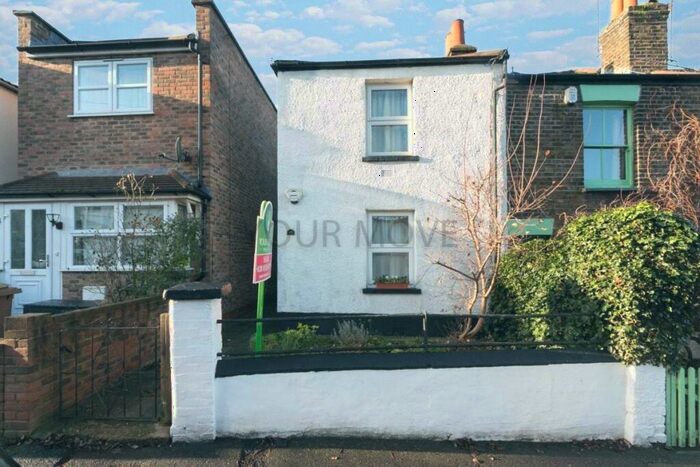 2 Bedroom House To Rent In Aubrey Road, Walthamstow, London, E17
