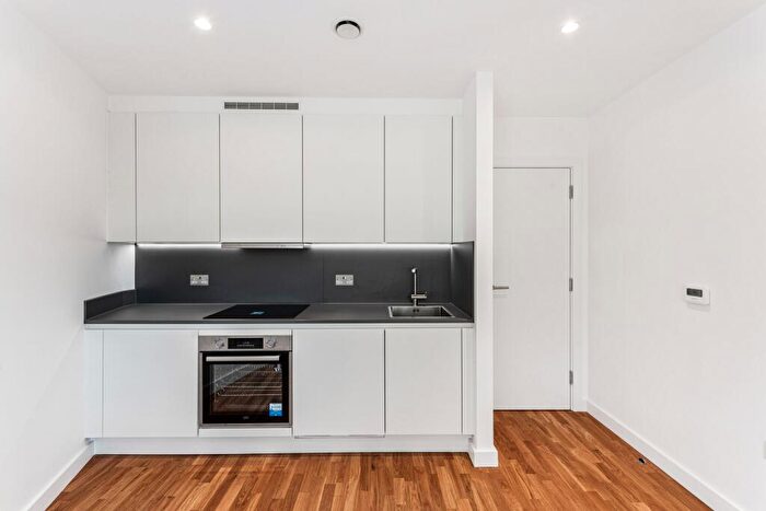 1 Bedroom Flat To Rent In Canfield Gardens, NW6