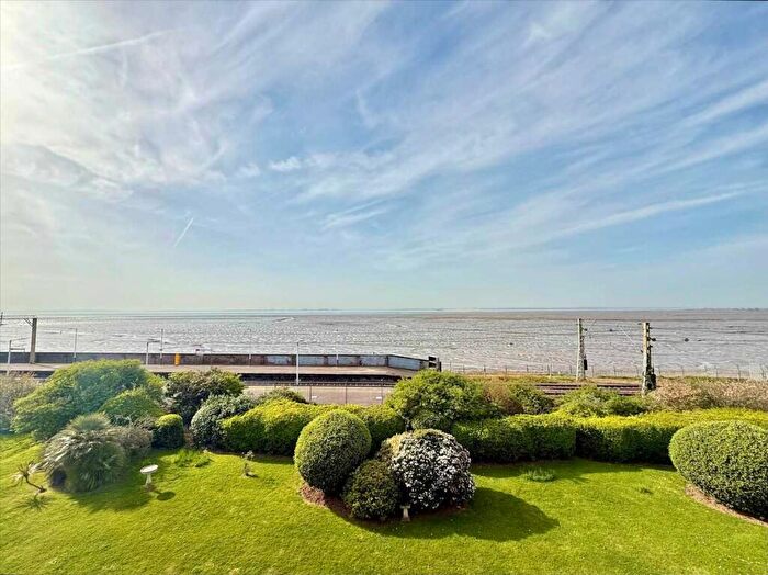 2 Bedroom Apartment For Sale In Seabrink, Leigh On Sea * Parking & Garage *, SS9