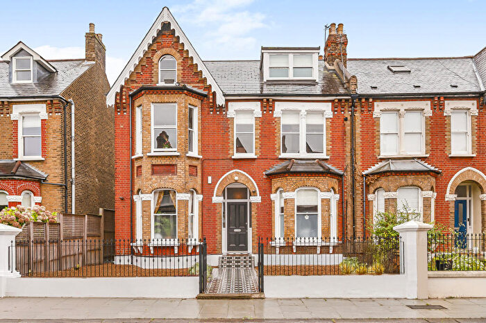 1 Bedroom Flat For Sale In Mundania Road, East Dulwich, SE22