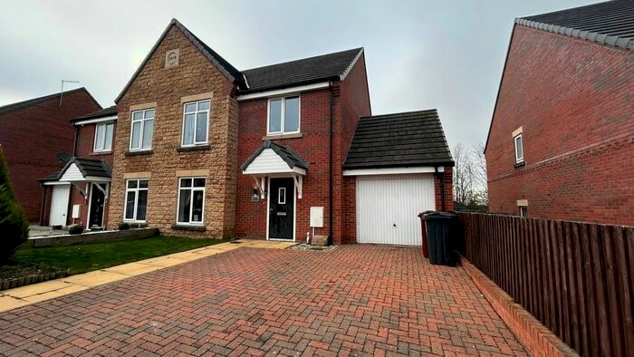 4 Bedroom Semi-Detached House For Sale In Highfield Avenue, Langwith Junction, Mansfield, NG20