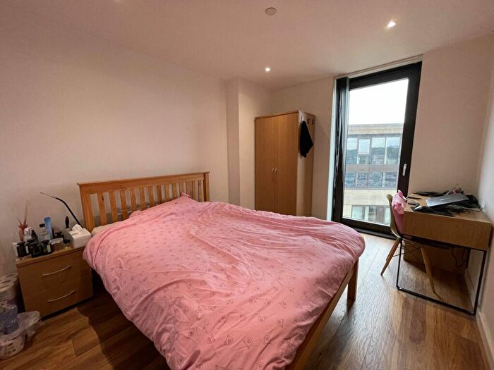 2 Bedroom Apartment To Rent In City Loft, St Pauls Square, Sheffield, S1