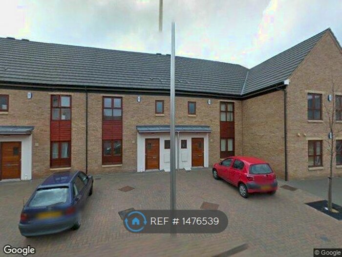 3 Bedroom Terraced House To Rent In Park Corner, Northampton, NN5