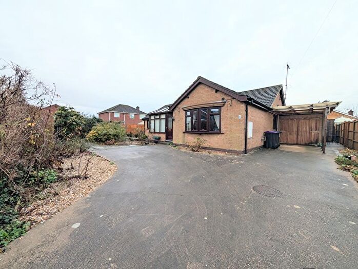 3 Bedroom Detached Bungalow For Sale In Meadow Close, Grimoldby, LN11