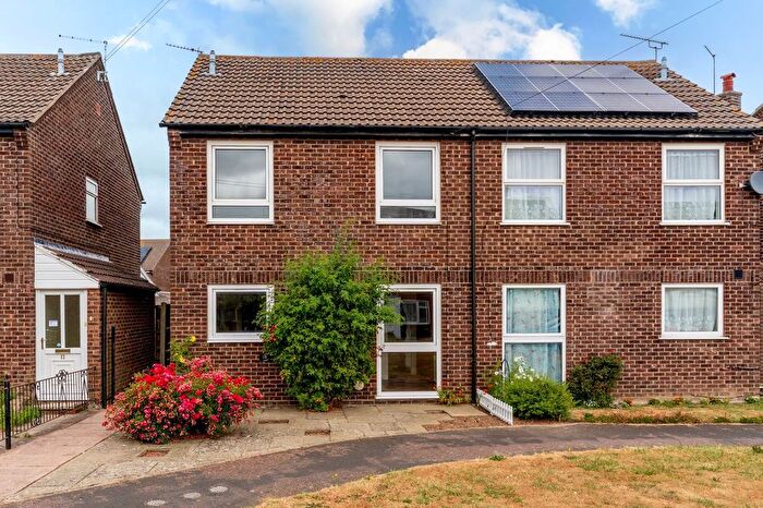 3 Bedroom Semi-Detached House For Sale In Bullemer Close, Stalham, NR12