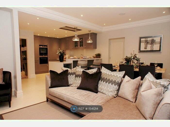 4 Bedroom Detached House To Rent In Mill Lane, Taplow, Maidenhead, SL6