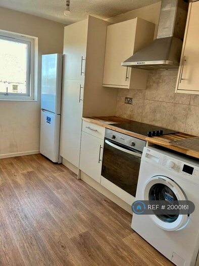 2 Bedroom Flat To Rent In Finsbury Place, Chipping Norton, OX7