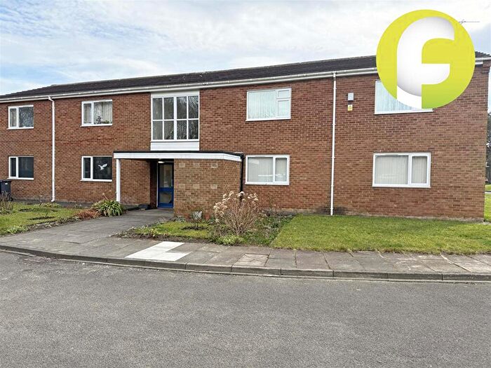 2 Bedroom Flat To Rent In Beaumont Drive, Whitley Bay, NE25