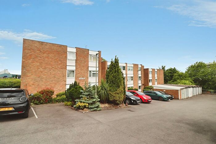 2 Bedroom Flat For Sale In Glebelands Road, Filton, Bristol, BS34