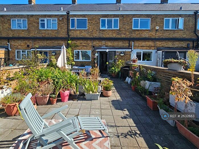 2 Bedroom Maisonette To Rent In London, London, E14