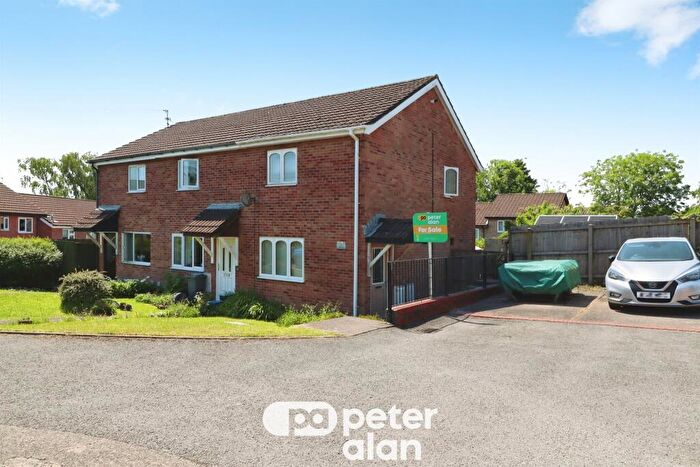 2 Bedroom End Of Terrace House For Sale In Oakridge, Thornhill, Cardiff, CF14