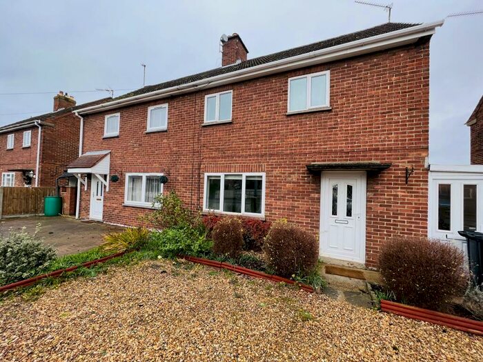 3 Bedroom Semi-Detached House To Rent In Mariners Way, King's Lynn., PE30