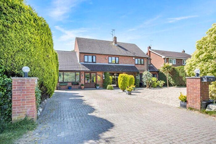 4 Bedroom Detached House For Sale In Lincoln Road, East Markham, NG22