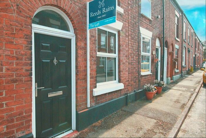 2 Bedroom Terraced House To Rent In Swan Street, Congleton, Cheshire, CW12