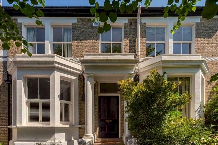 1 Bedroom Flat To Rent In Oxford Road, London, SW15