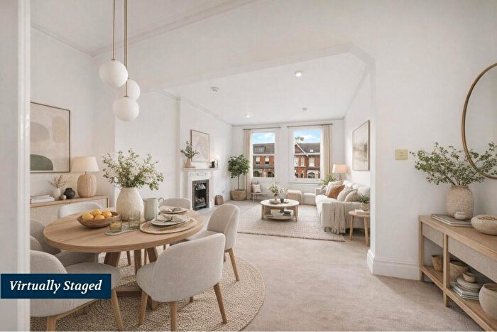 3 Bedroom Flat For Sale In Walm Lane, Mapesbury, NW2