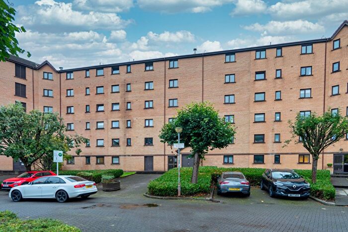 1 Bedroom Flat To Rent In Riverview Place, Glasgow, G5