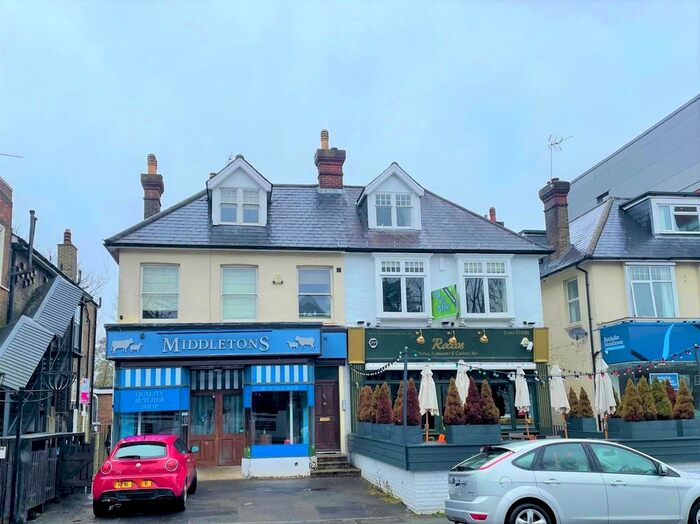 1 Bedroom Flat To Rent In The Broadway, Haywards Heath, RH16