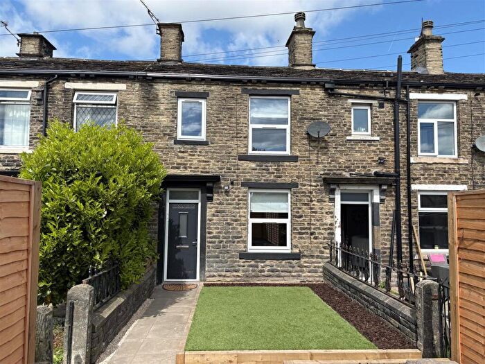 2 Bedroom Terraced House For Sale In Albert Terrace, Wyke, Bradford, BD12