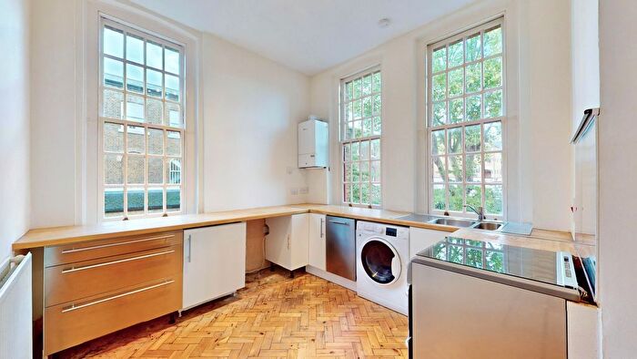 1 Bedroom Flat For Sale In Chevy Road, Southall, UB2