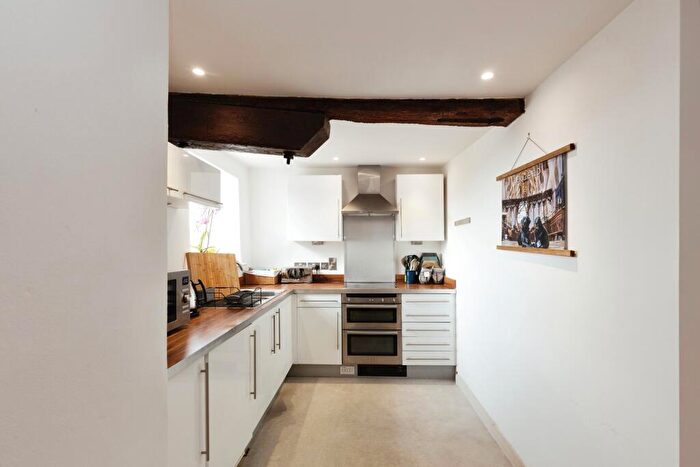 3 Bedroom Flat To Rent In Abbey Mill, , Mill Street, GL20