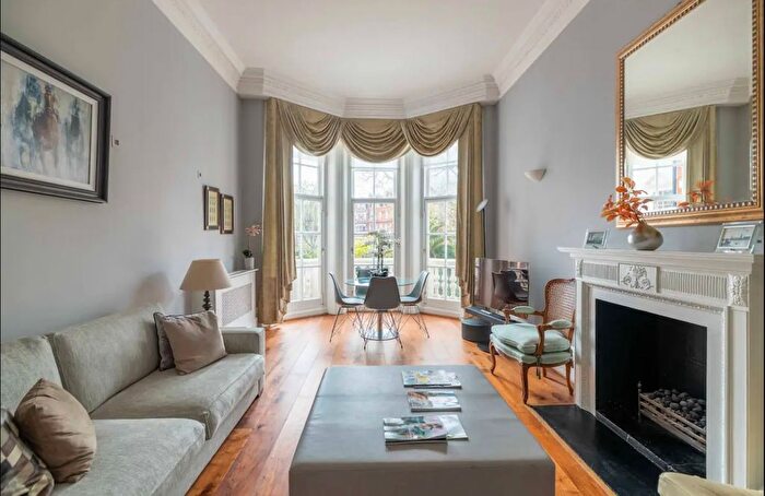 2 Bedroom Flat To Rent In Egerton Place, London, SW3
