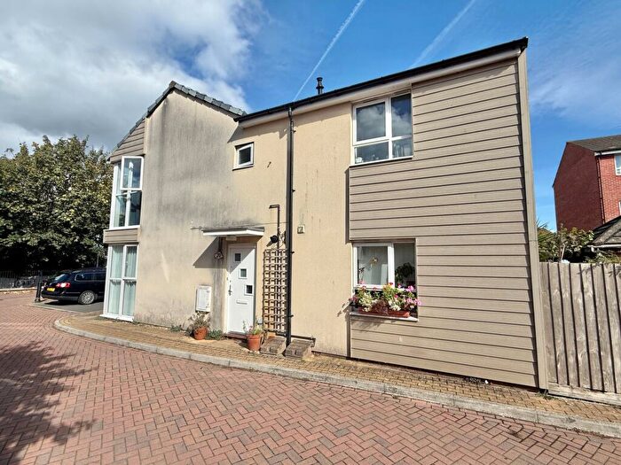 2 Bedroom Flat For Sale In Sanford Place, St Thomas, EX2