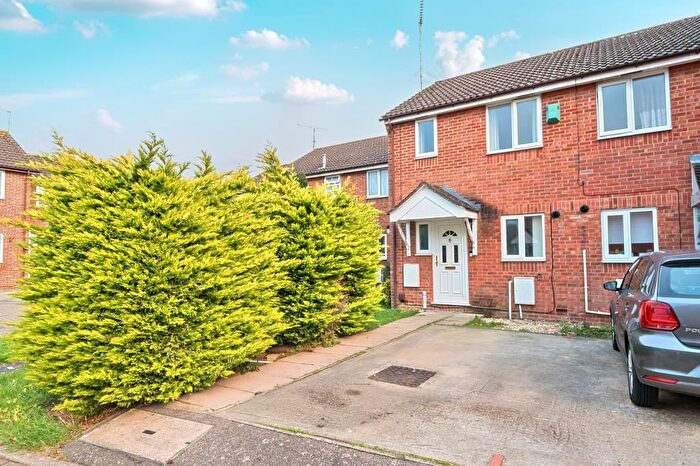 2 Bedroom Terraced House For Sale In Todd Close, Aylesbury, HP21