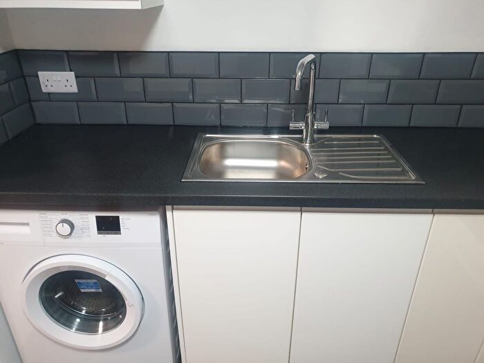 2 Bedroom Flat To Rent In Caradoc Close, Coventry, CV2