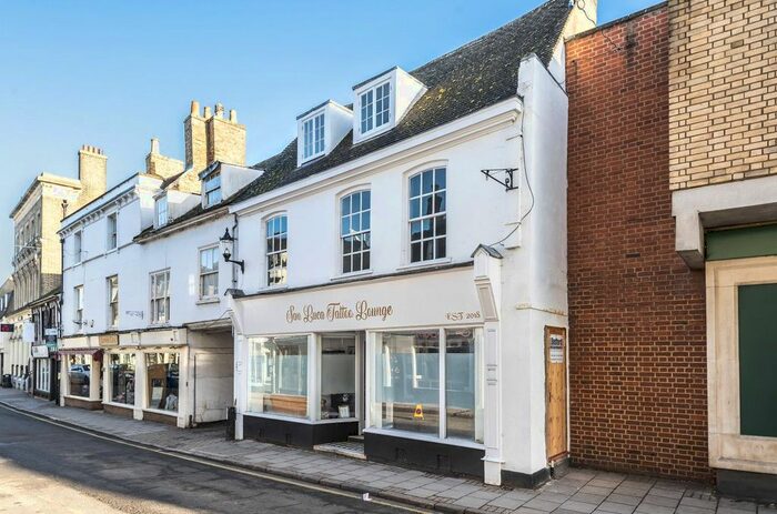 3 Bedroom Flat To Rent In Manchester Place, High Street, Huntingdon, Cambridgeshire, PE29