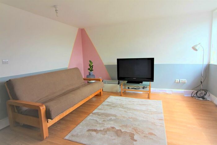 1 Bedroom Flat To Rent In Eaton Close, Fishponds, BS16