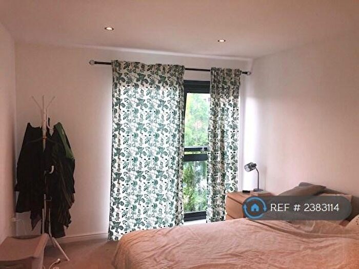 1 Bedroom Flat To Rent In Warneford Court, London, NW9