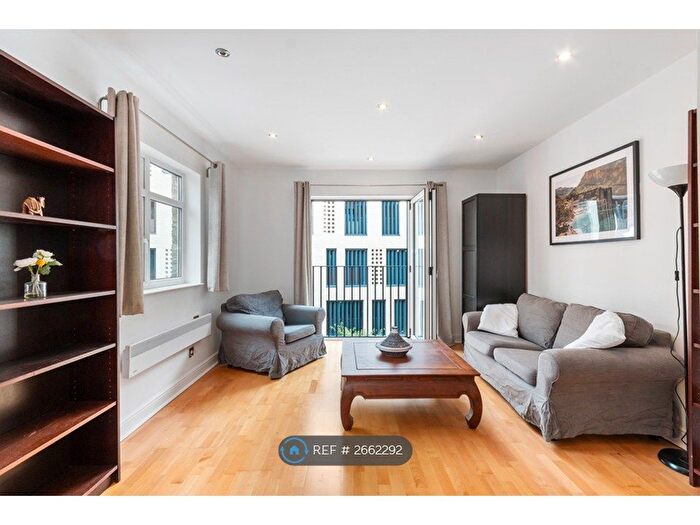 2 Bedroom Flat To Rent In Old Jamaica Road, London, SE16