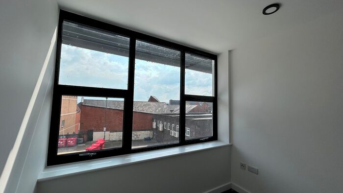 1 Bedroom Flat To Rent In Burlington Square, Chesterfield, S40