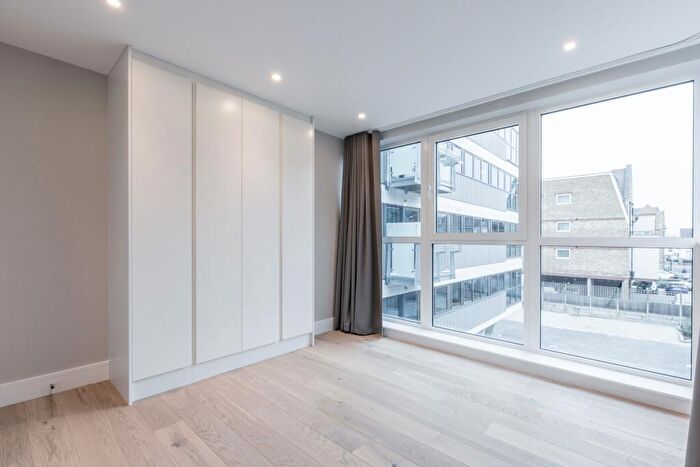 1 Bedroom Flat To Rent In Flat Sidcup House - Station Road, DA15