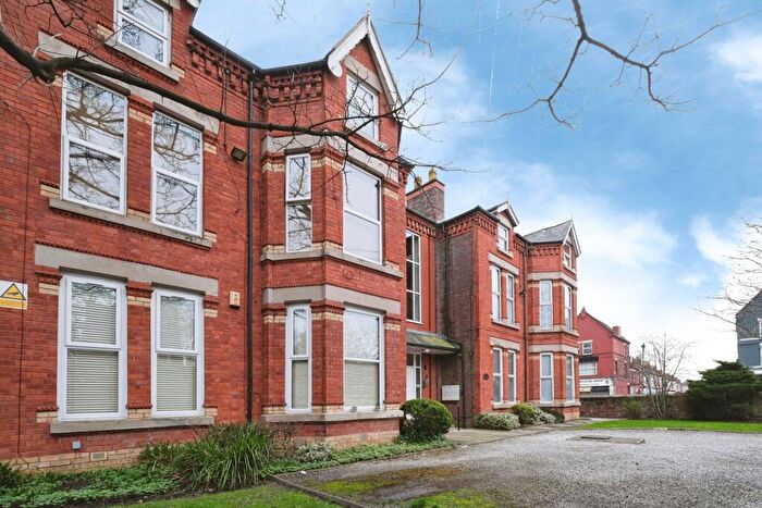 2 Bedroom Apartment For Sale In Aigburth Road, Liverpool, Merseyside, L17