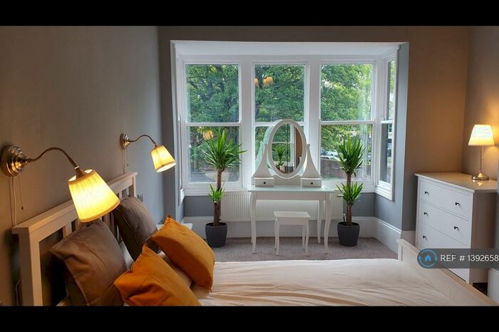 1 Bedroom Flat To Rent In Princes Avenue, Hull, HU5