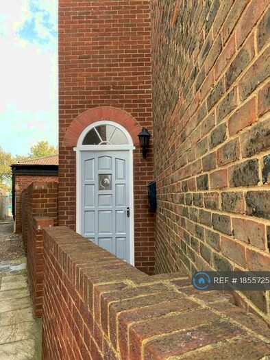 2 Bedroom Semi-Detached House To Rent In Swale Cottage, Queenborough, ME11