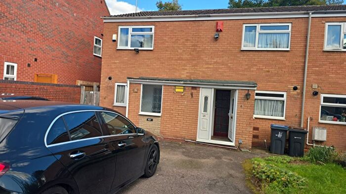 2 Bedroom Semi-Detached House To Rent In Dobbs Mill Close, Birmingham, B29